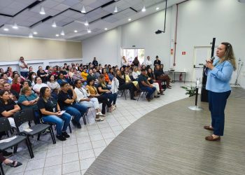Campanha “Agosto Lilás” realiza capacitação de profissionais de saúde