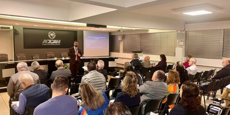 Palestra: “Como recuperar dívidas sem afastar clientes” na Acicam