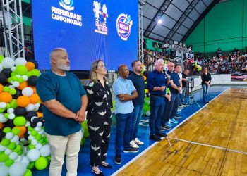 Acrobacias com bikes marcam abertura dos Jogos Primários de Campo Mourão