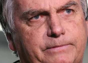 STF condena Bolsonaro a 27 anos e três meses de prisão