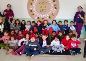 Centro Municipal de Educação Ilha Bela promoveu exposição sobre cultura africana com participação das famílias