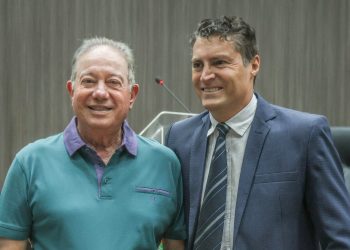 Eraldo e Bina tomam posse na Câmara Municipal de Campo Mourão e integram nova Mesa Diretora
