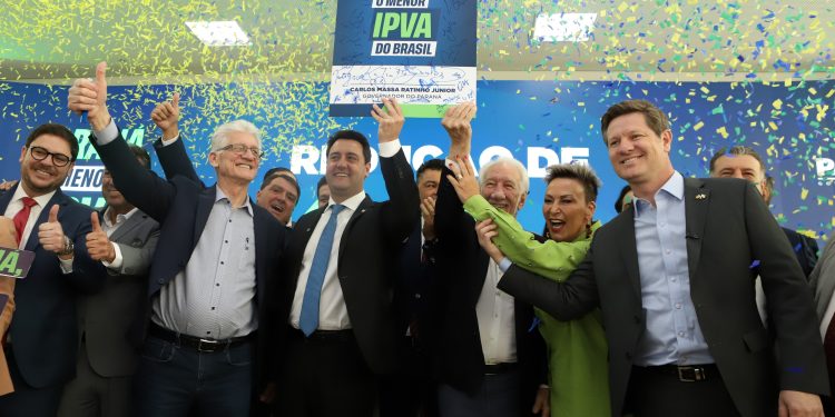 Ratinho Junior sanciona lei que reduz IPVA no Paraná e garante menor alíquota do Brasil