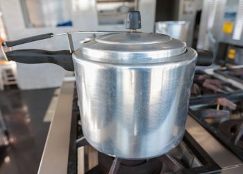 Corpo de Bombeiros do Paraná alerta para riscos e cuidados no uso da panela de pressão