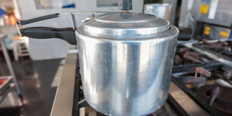 Corpo de Bombeiros do Paraná alerta para riscos e cuidados no uso da panela de pressão