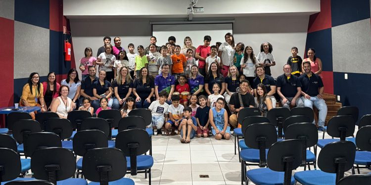 Projetos da Assistência Social de Campo Mourão recebem visita do governador distrital do Rotary