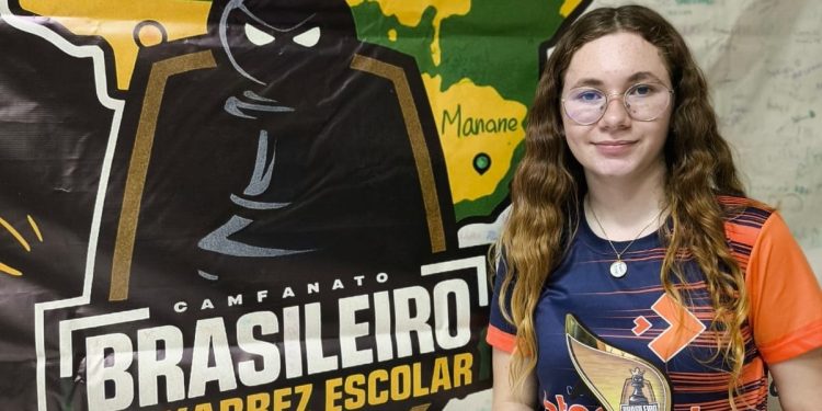 Isis Eduarda Roeder dos Santos conquista título de Campeã Brasileira invicta no Xadrez Escolar 2025