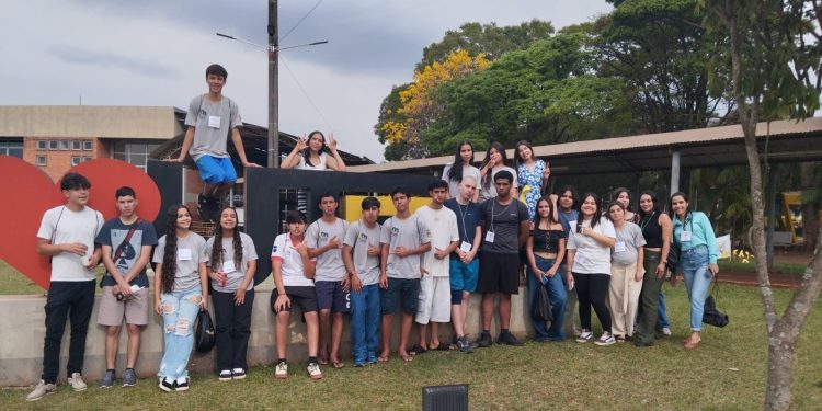Atividades com jovens promovem cidadania, convivência e preparação para o trabalho em Campo Mourão