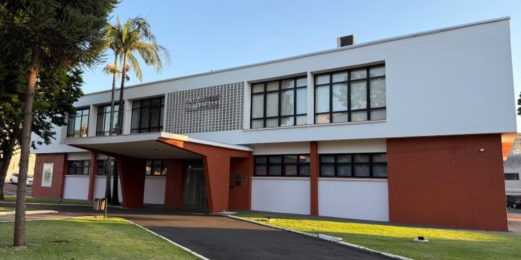 Campo Mourão sanciona lei que torna obrigatória a comunicação de casos de violência doméstica em condomínios