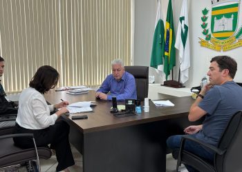 Prefeitura de Campo Mourão renova convênio com Sicoob Metropolitano para ampliar programa de coleta de pilhas e baterias
