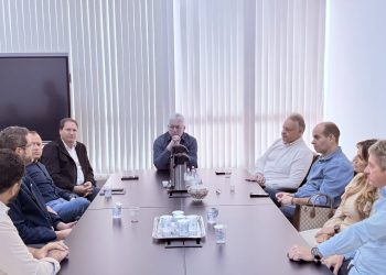 Prefeitos se reúnem em Campo Mourão para discutir ações sobre pedágio na região que será leiloado em breve