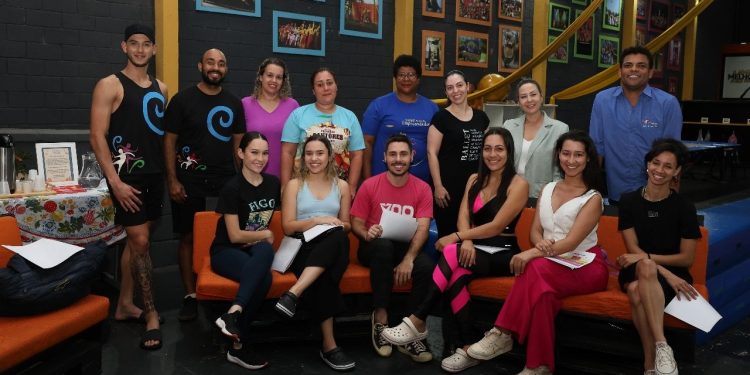 Campo Mourão: Reuniões com diretores de escolas e coreógrafos para o Natal Cultural