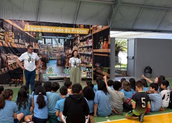 Procon de Campo Mourão leva educação sobre direitos do consumidor às escolas municipais