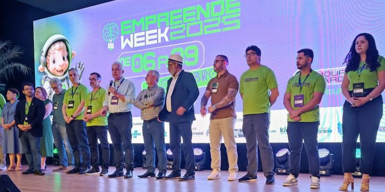 Palestra de Rafael Wisch marcou a abertura do Empreende Week