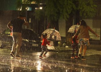 Após chuvas nos últimos dias, Dia das Crianças terá novas tempestades no Paraná