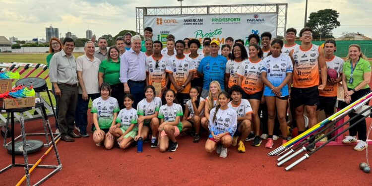 Entrega de materiais esportivos fortalece o projeto “Atletismo Esperança” em Campo Mourão