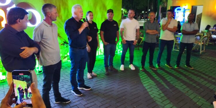 Praça do Fórum de Campo Mourão ganha espaço de alimentação com sanitários públicos