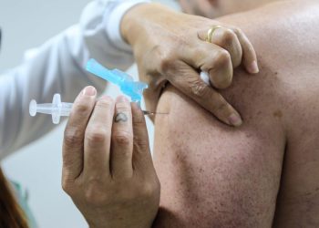 Doenças respiratórias: Saúde reforça importância da vacina para grupos de risco