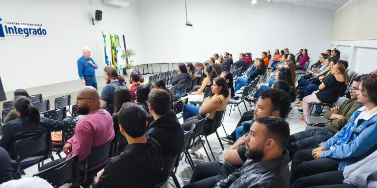 Dia do Agente de Saúde é marcado por homenagens e incentivos