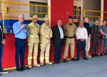 Prefeito de Campo Mourão participa de cerimônia de aniversário do Corpo de Bombeiros