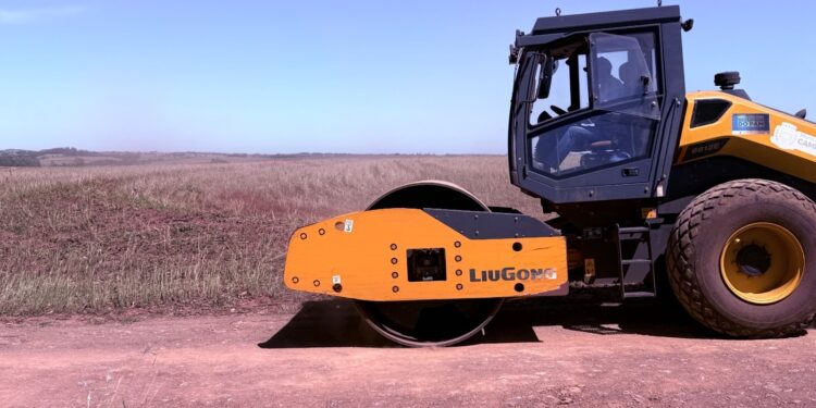 Prefeitura de Campo Mourão realiza manutenção em estradas rurais na região da Comunidade Santa Lúcia