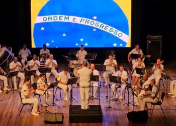 Banda de Música do 8º Distrito Naval se apresenta pela primeira vez em Campo Mourão