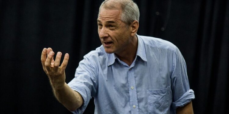 Fetacam promove encontro com o ator mourãoense Ney Piacentini, um dos grandes nomes da atuação teatral no Brasil