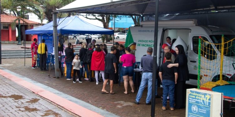 Dia D de Vacinação em Campo Mourão teve mais de 1.100 doses aplicadas