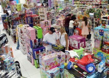 Acicam divulga calendário do comércio para novembro