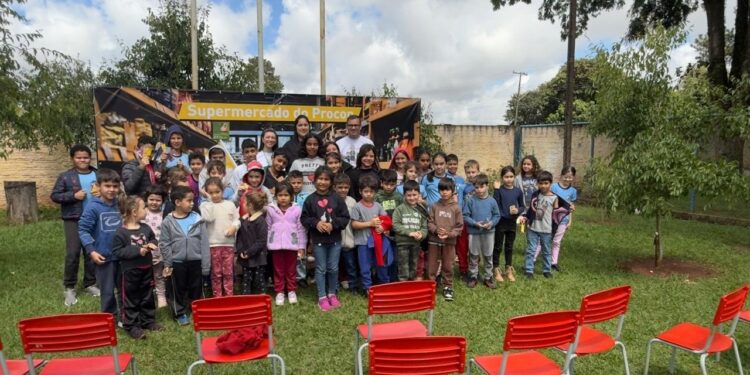 Proconzinho levou informações sobre direitos do consumidor a alunos da rede municipal