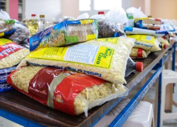 Procon divulga pesquisa de preços da cesta básica em mercados de bairros