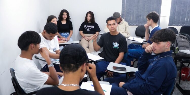 Em 11 meses, 380 jovens que passaram pelo CIP foram contratados