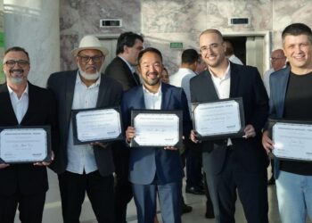 Servidores da Prefeitura são homenageados como embaixadores da inovação pelo governo do Estado