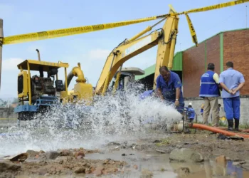 A cada 5 litros, 2 no ralo: Desperdício no Brasil deixa de abastecer 50 milhões de pessoas