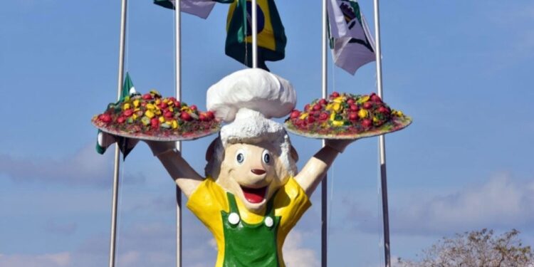 Símbolo de Campo Mourão no Cortejo Natalino neste domingo