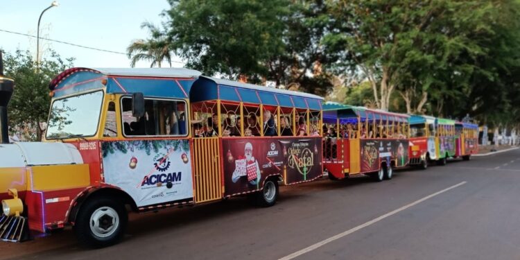 Trenzinho da Acicam estreou nos bairros de Campo Mourão