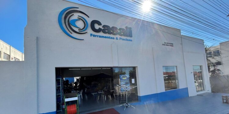Casali Ferramentas e Piscinas atende a 40 metros do tradicional endereço