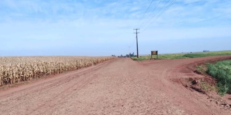 Estado e Mamborê vão pavimentar estrada de ligação com o distrito de Guarani