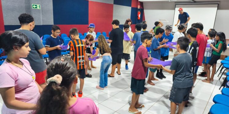 Colônia de Férias oferece várias atividades para crianças e adolescentes atendidos por programas sociais