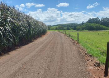 Estradas rurais recebem melhorias na região do KM 128