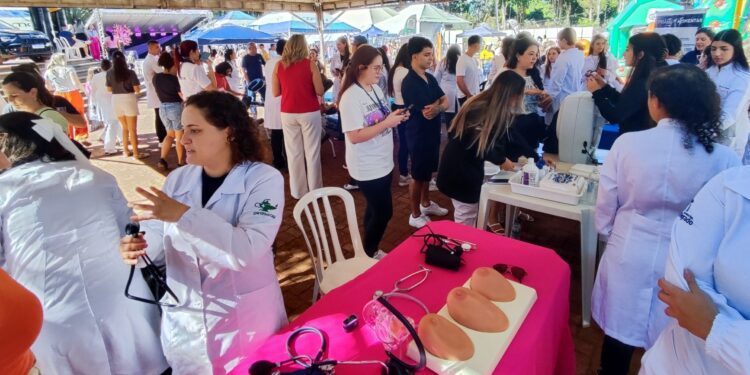 “Por Elas & Para Elas” promove serviços, acolhimento e oportunidades às mulheres de Campo Mourão