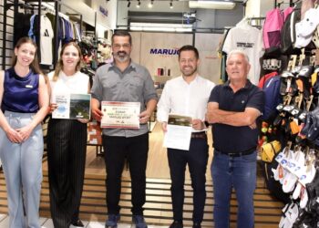Acicam entrega a premiação do Show de Vitrines de Natal