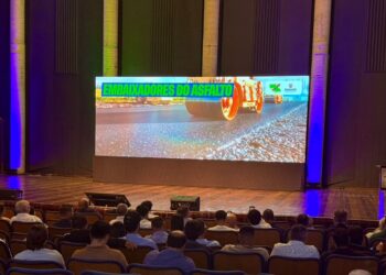 Prefeitura de Campo Mourão fortalece parcerias e participa do evento “Embaixadores do Asfalto” em Curitiba