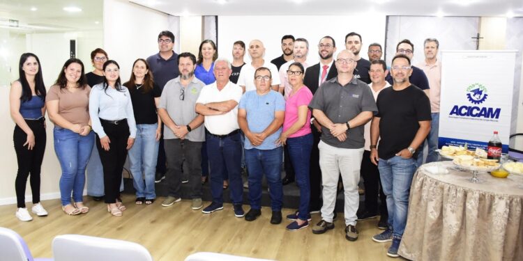 Oportunidade de negócios nas licitações atrai empresários de Campo Mourão