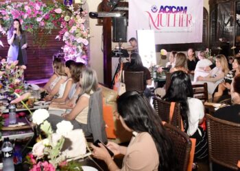 Sucesso: Palestra da Acicam Mulher supera todas as expectativas