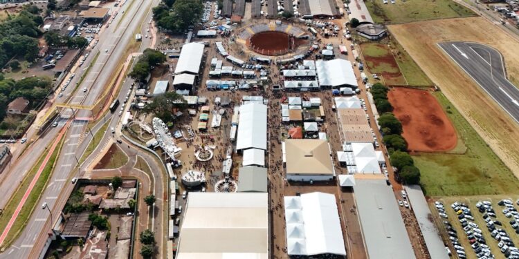 Campo Mourão formaliza parceria com o Governo do Estado para primeira etapa da reforma do Parque de Exposições Tecnológico Getúlio Ferrari