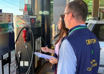 Procon de Campo Mourão intensifica fiscalização em postos de combustíveis para garantir transparência nos preços