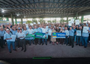 Governador anuncia parque tecnológico e novo curso de agronomia para Campo Mourão