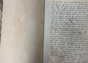 Livro histórico das posses de prefeitos de Campo Mourão é restaurado e volta à cena pública