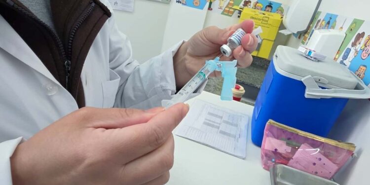 Capacitação de equipes provoca pausa temporária nas salas de vacina em Campo Mourão, na próxima segunda-feira (16)